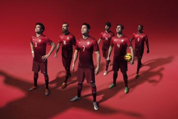 开云体育在线-从失意到闪耀，迪亚斯沉默中爆发，导演比利亚雷亚尔戏剧性翻盘