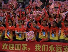 开云体育登录-球队团结一心，终结连败拿下胜利
