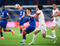 开云体育下载-福建男篮靠外援力保胜利，晋级下一轮