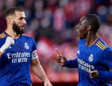 开云体育下载-包含格拉纳达防线稳固，继续保持不败的词条