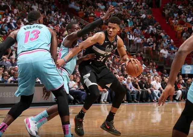 开云体育入口-雄鹿遭遇连败，伤兵缠身影响战绩