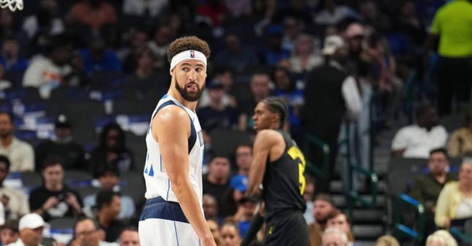 开云体育中国-包含拉塞尔砍下关键一球,勇士险胜独行侠的词条