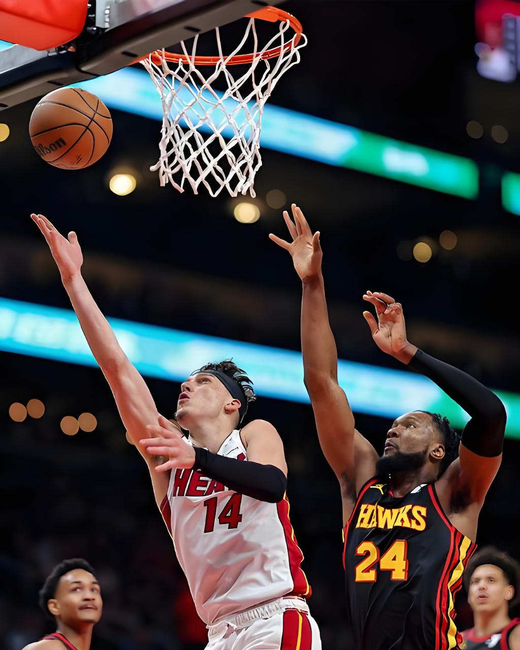 开云体育中国-热火队球员状态回暖，备战新赛季