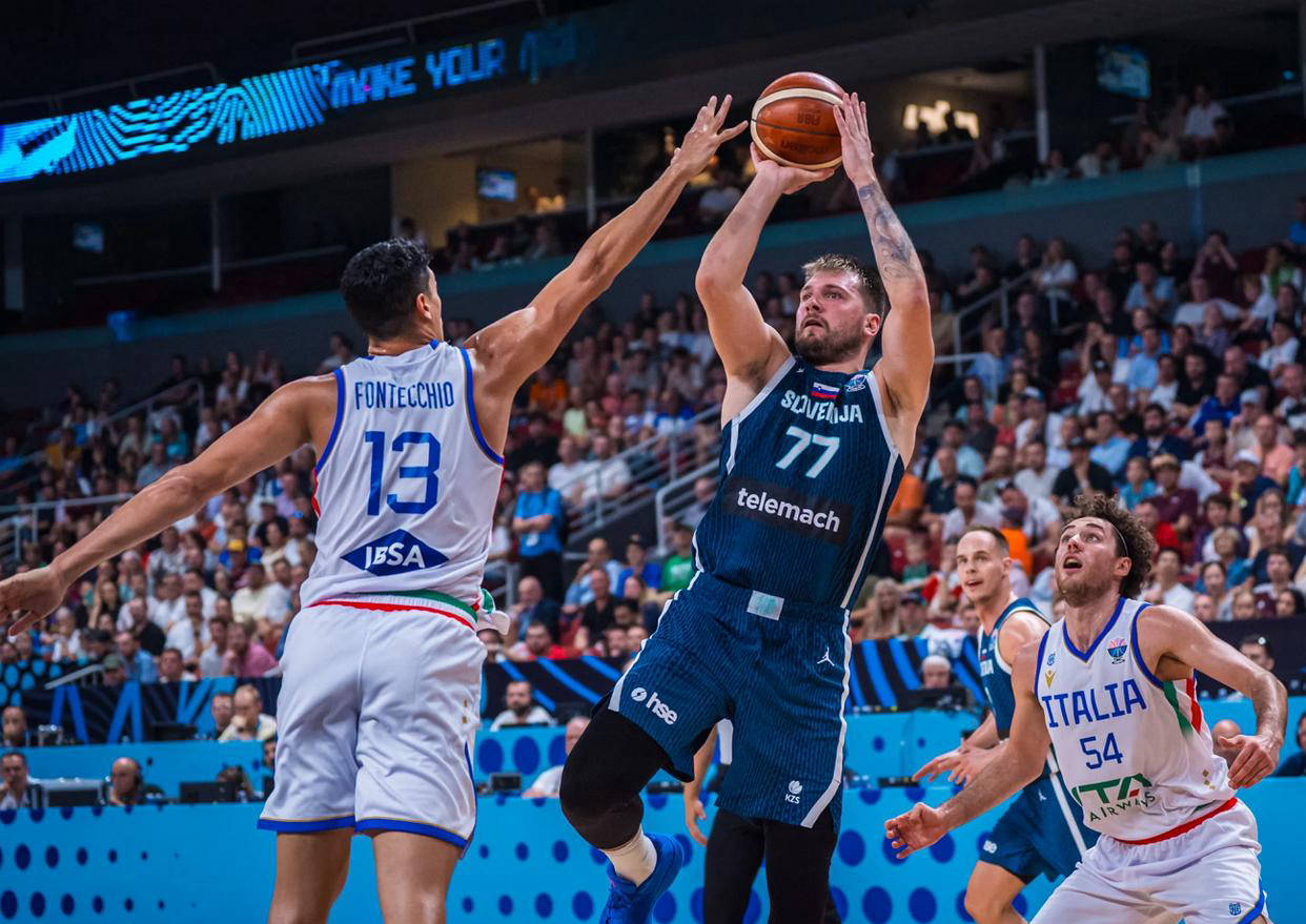 开云体育app-斯洛文尼亚男子篮球队赢得胜利，晋级