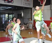 开云体育中国-奥斯警队集队胜出,壮心大增