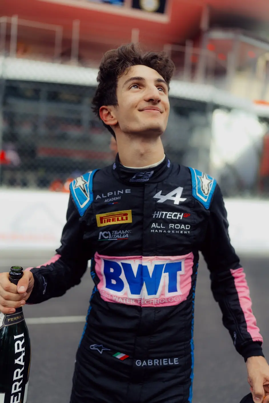 开云官网-法拉利鏖战阿斯顿马丁,诺里斯扛起全队的简单介绍