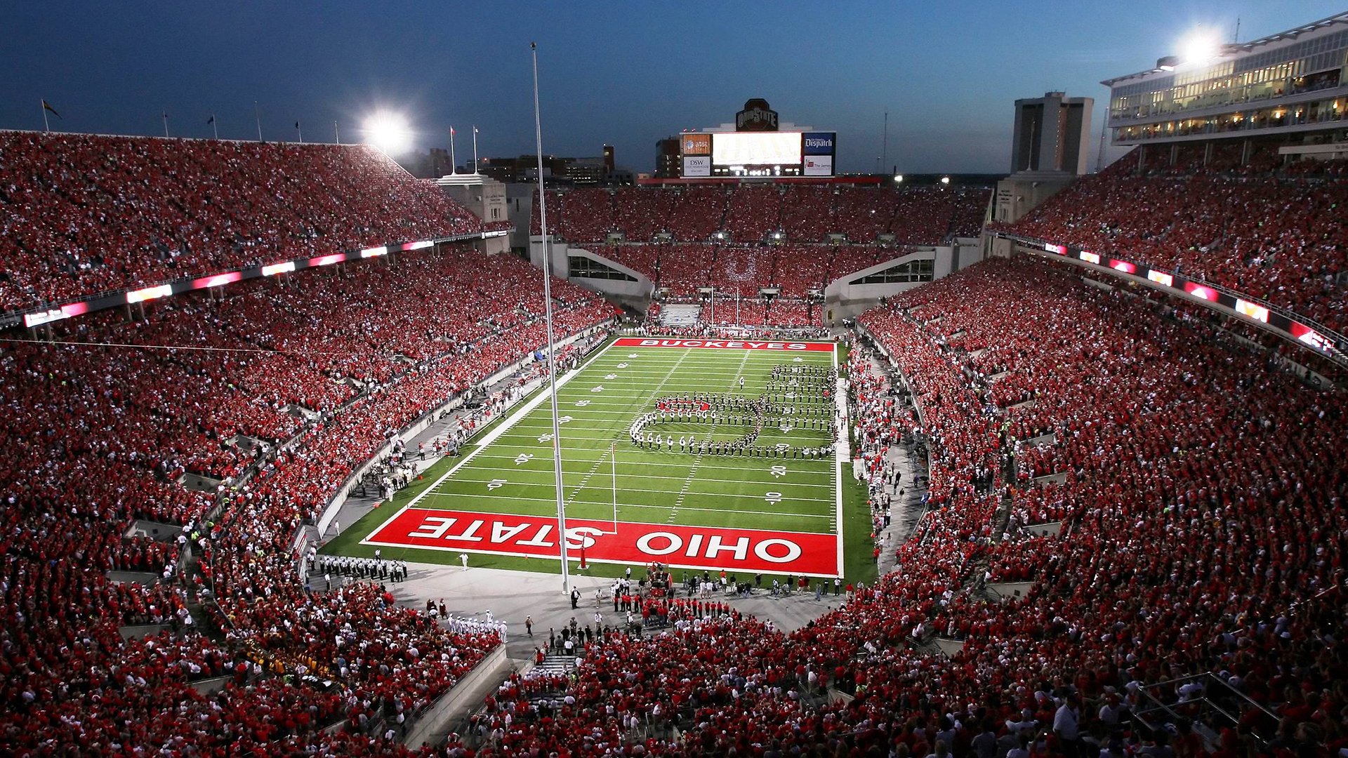 开云体育APP下载-冰与火之歌，阿斯顿马丁冷战术博弈，周冠宇烈焰点燃中国速度